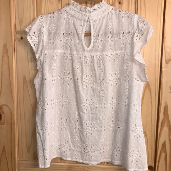 THML White Eyelet Ruffle Top Size Large - Picture 4 of 4